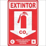 Extintor - co2 - B - C - líquidos inflamáveis e equipamentos elétricos 
